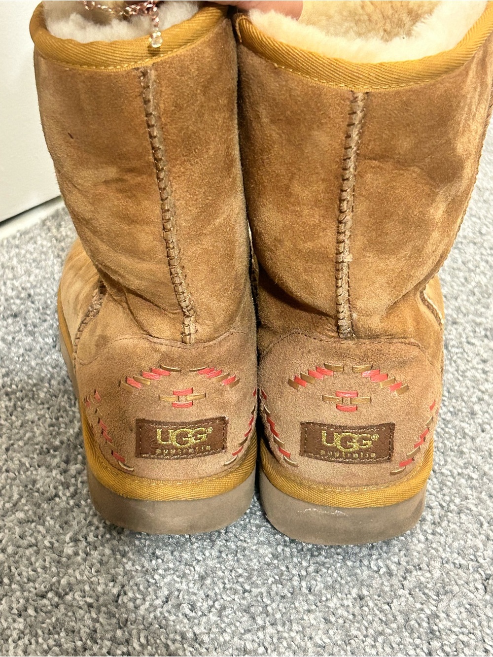 UGG Classic Short Rustic Leather Weave Limited Edition 2017 size:9